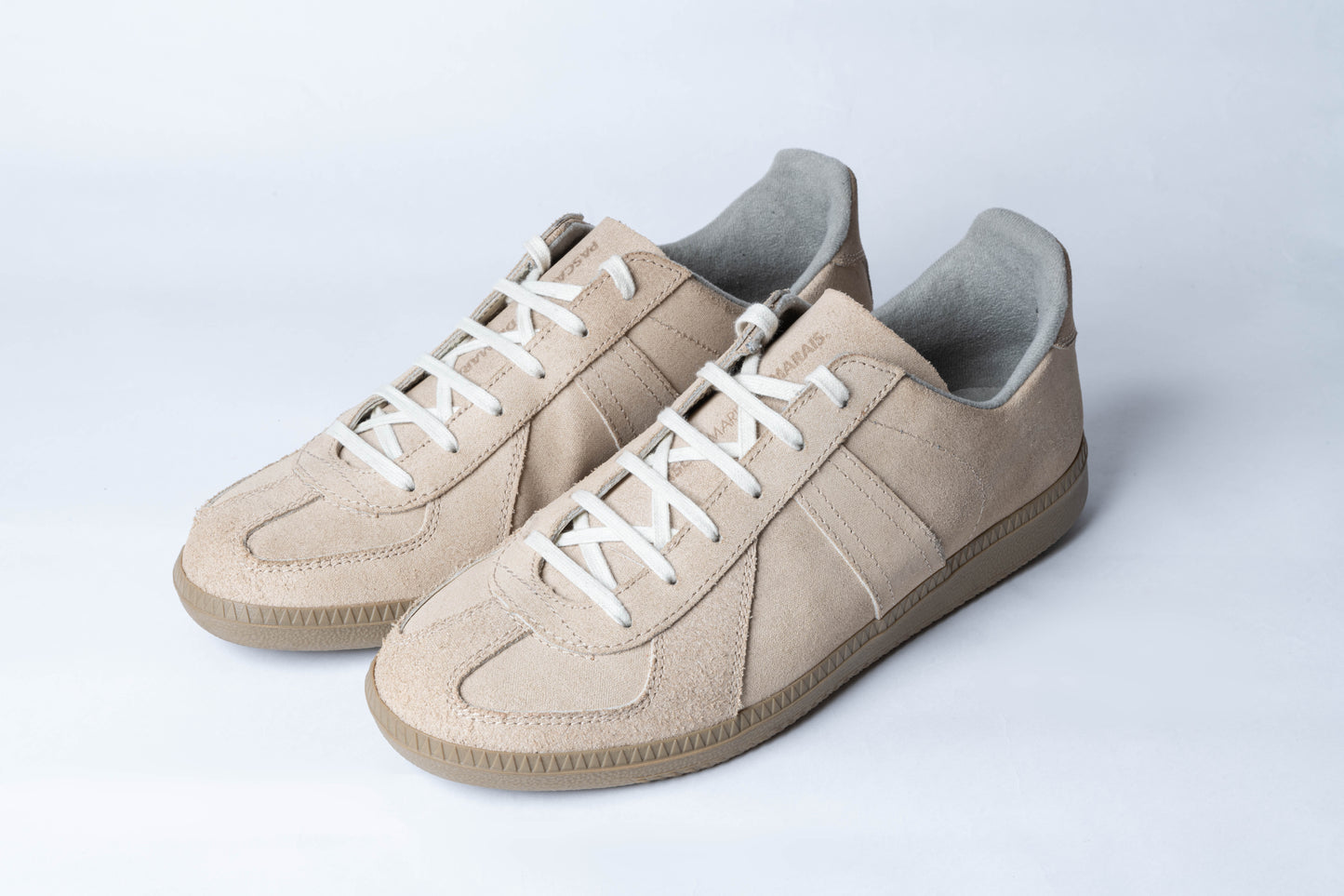 GERMAN TRAINER ORIGINAL MODEL MEETS SUSTAINABLE BY PMD