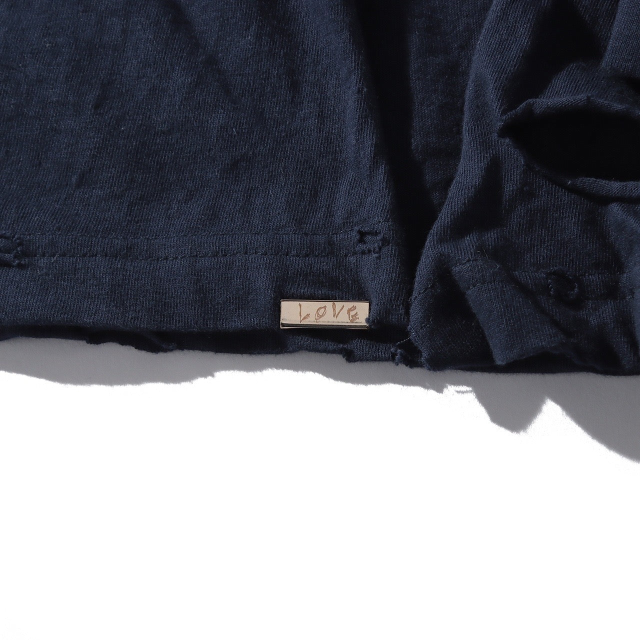 ORGANIC COTTON DAMAGE LONG T-SHIRT CUT OFF