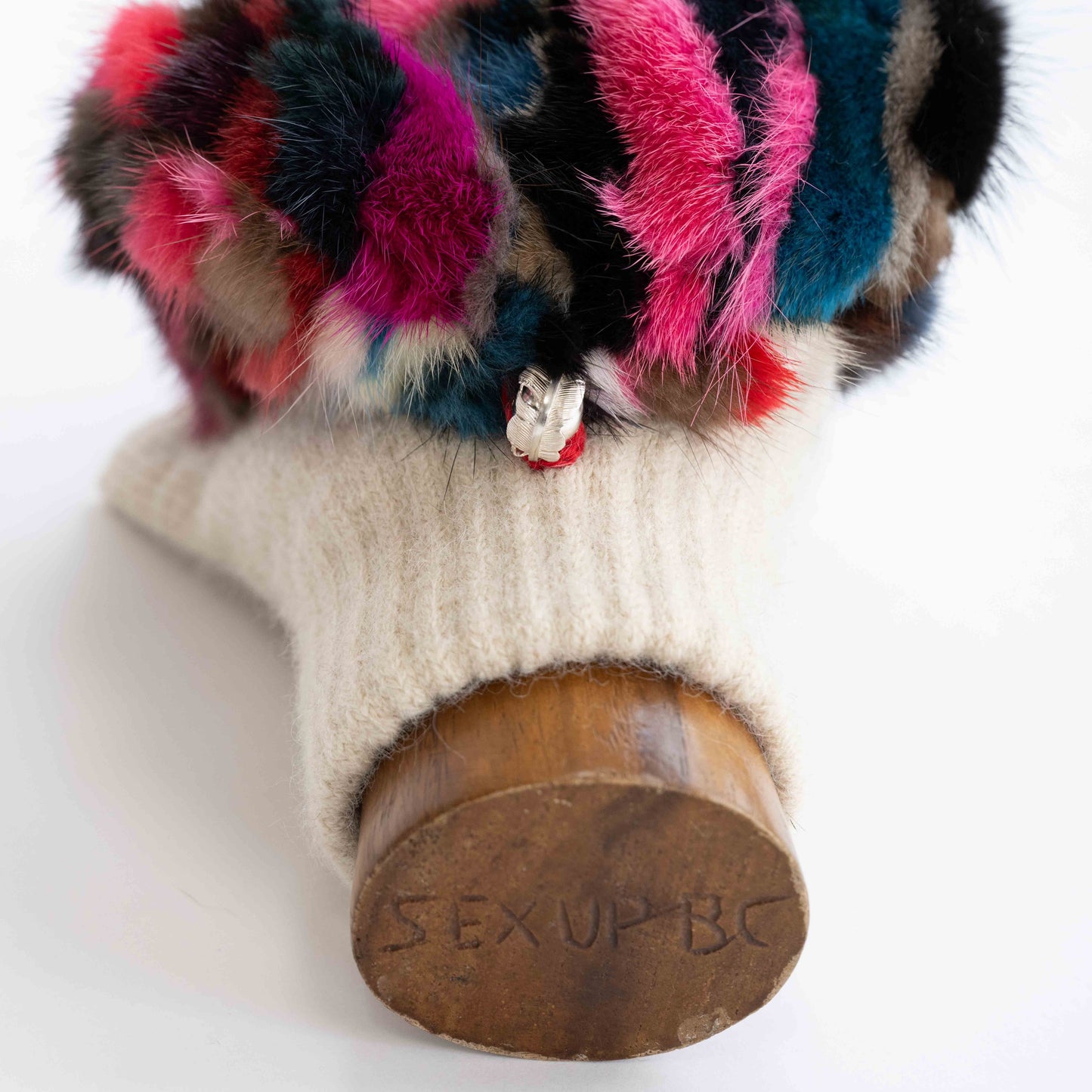 SUSTAINABLE FUR GLOVES