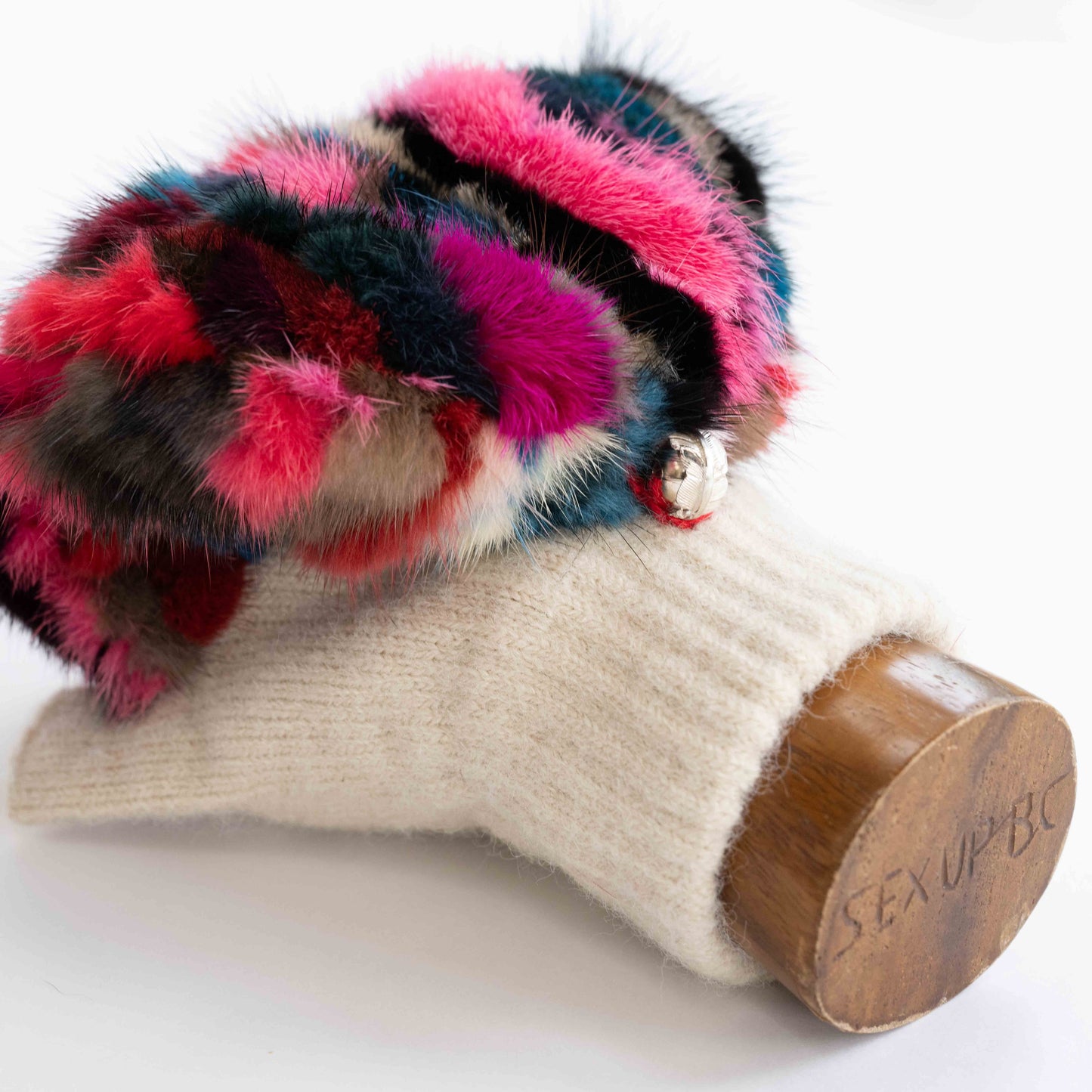 SUSTAINABLE FUR GLOVES